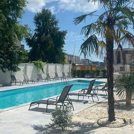 Myriam Luxury * Năvodari