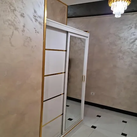 Myriam Luxury Navodari